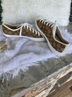 Coach Signature Brown Canvas Low Top Sneakers